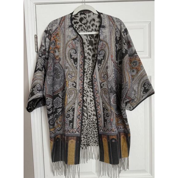 J. McLaughlin Sweaters - J. McLaughlin Gia‎ Cape Sz M/L 100% Wool Reversible Animal Print Fringe Party